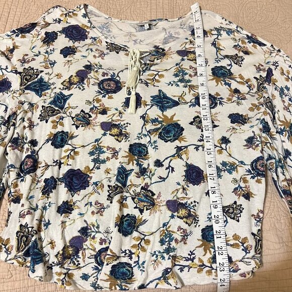 Lucky brand sheer floral blouse- boho- bell sleeve size M - Picture 8 of 10